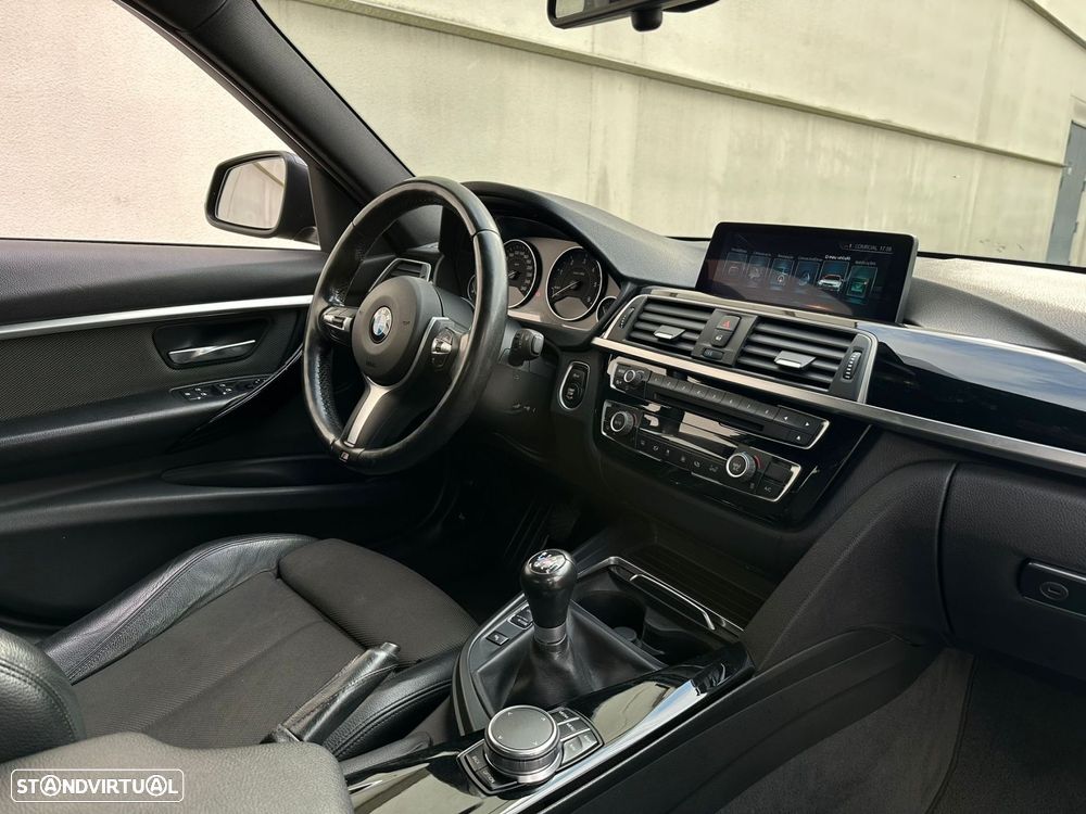 BMW 318 d Pack M - 13