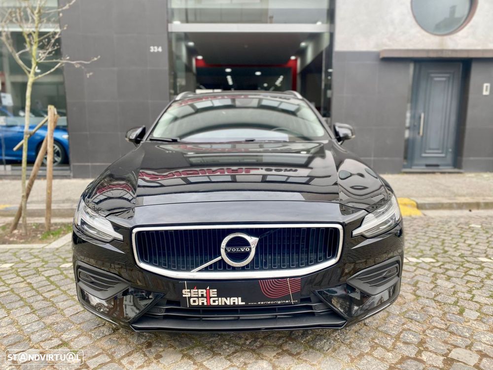 Volvo V60 2.0 D3 Momentum Geartronic - 4