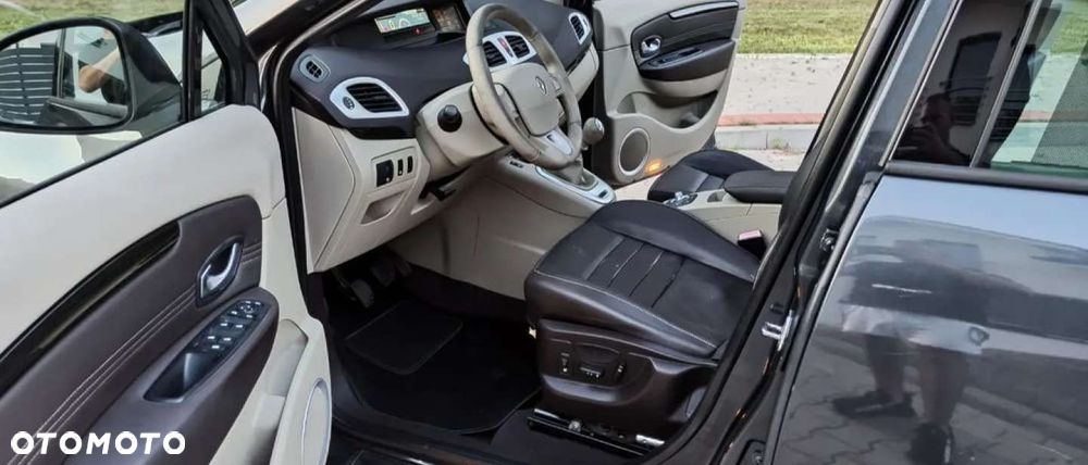 Renault Scenic TCe 130 Dynamique - 8