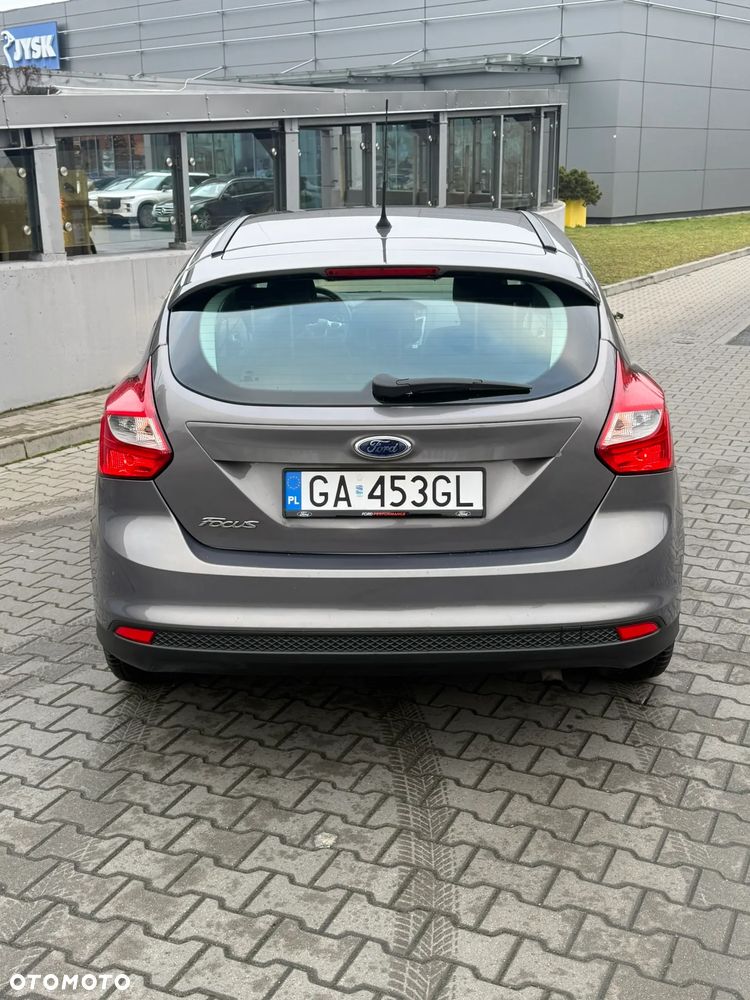 Ford Focus 1.6 Ambiente - 6