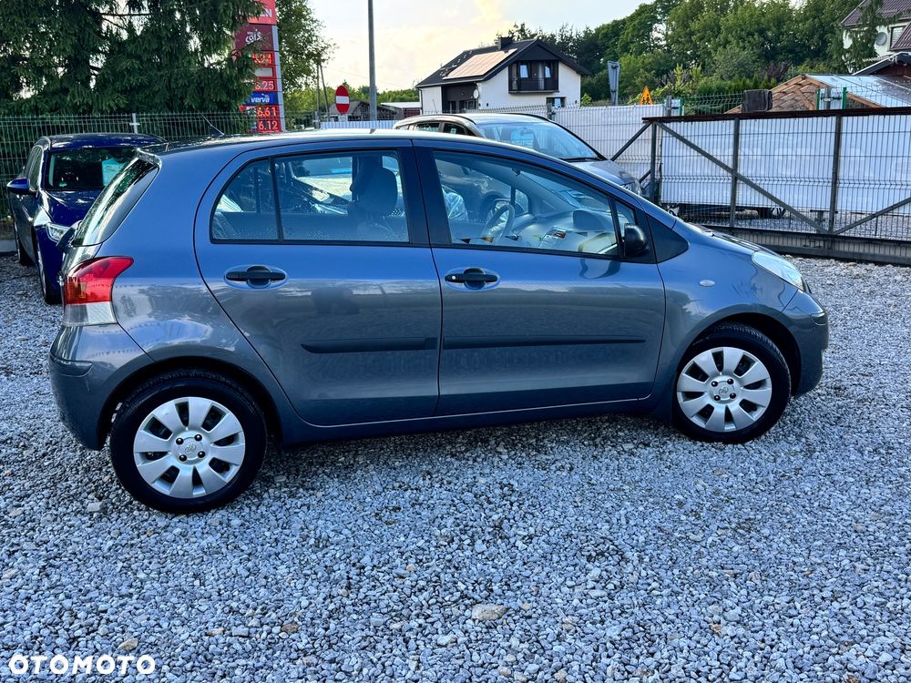 Toyota Yaris - 14
