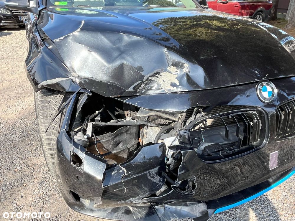 BMW Seria 3 318d xDrive M Sport - 33
