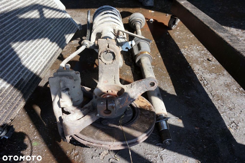 MCPHERSON PRAWY PRZÓD FOCUS I MK1 LIFT 1.8 TDCI ZWROTNICA FORD 2001-2004 AMORTYZATOR SPRĘŻYNA - 2