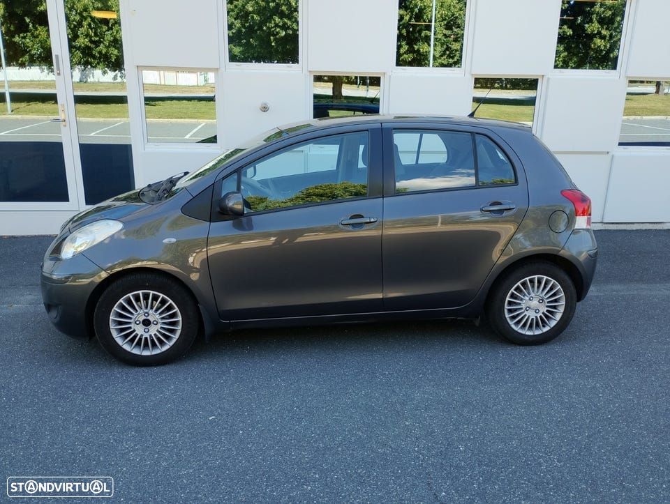 Toyota Yaris 1.0 VVT-i High Pack MM - 2