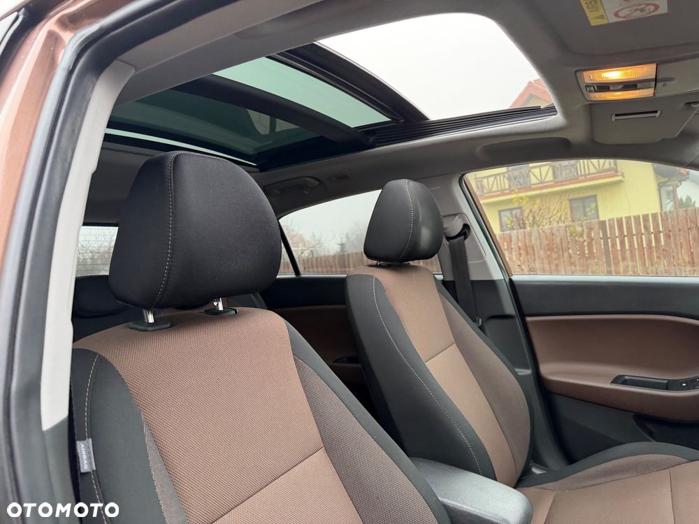 Hyundai i20 1.1 CRDi Intro Edition - 33