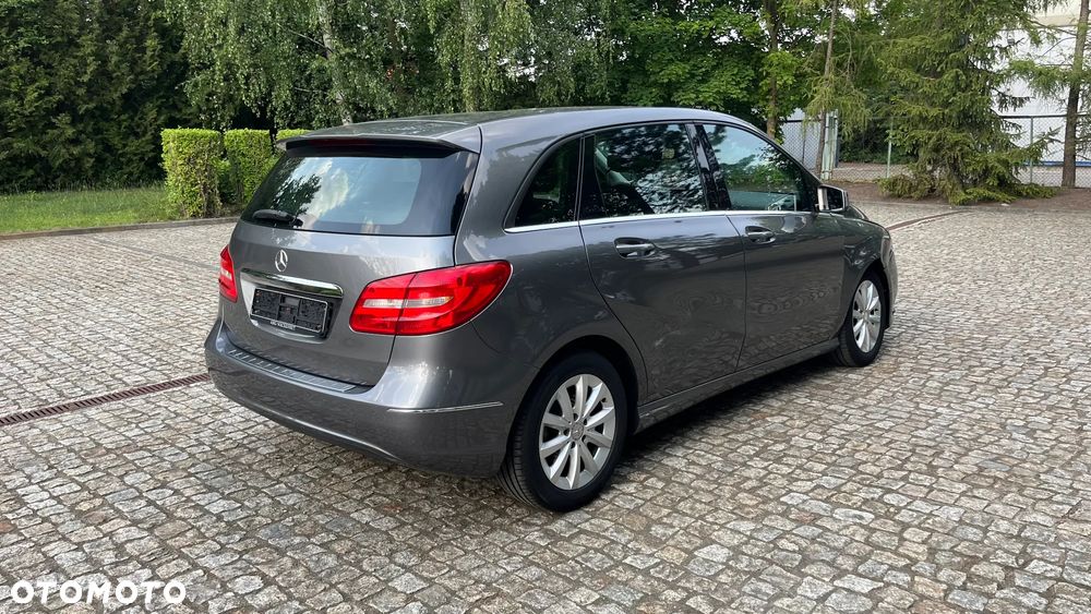 Mercedes-Benz Klasa B 180 (BlueEFFICIENCY) - 5