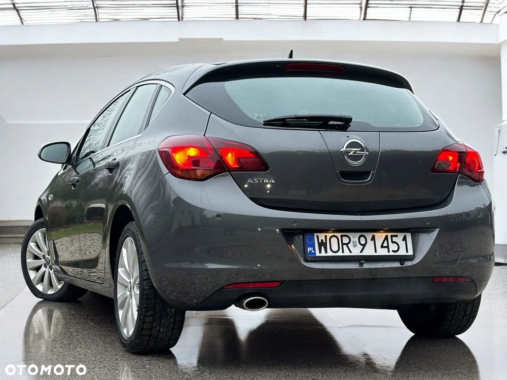 Opel Astra 1.4 T Cosmo - 12
