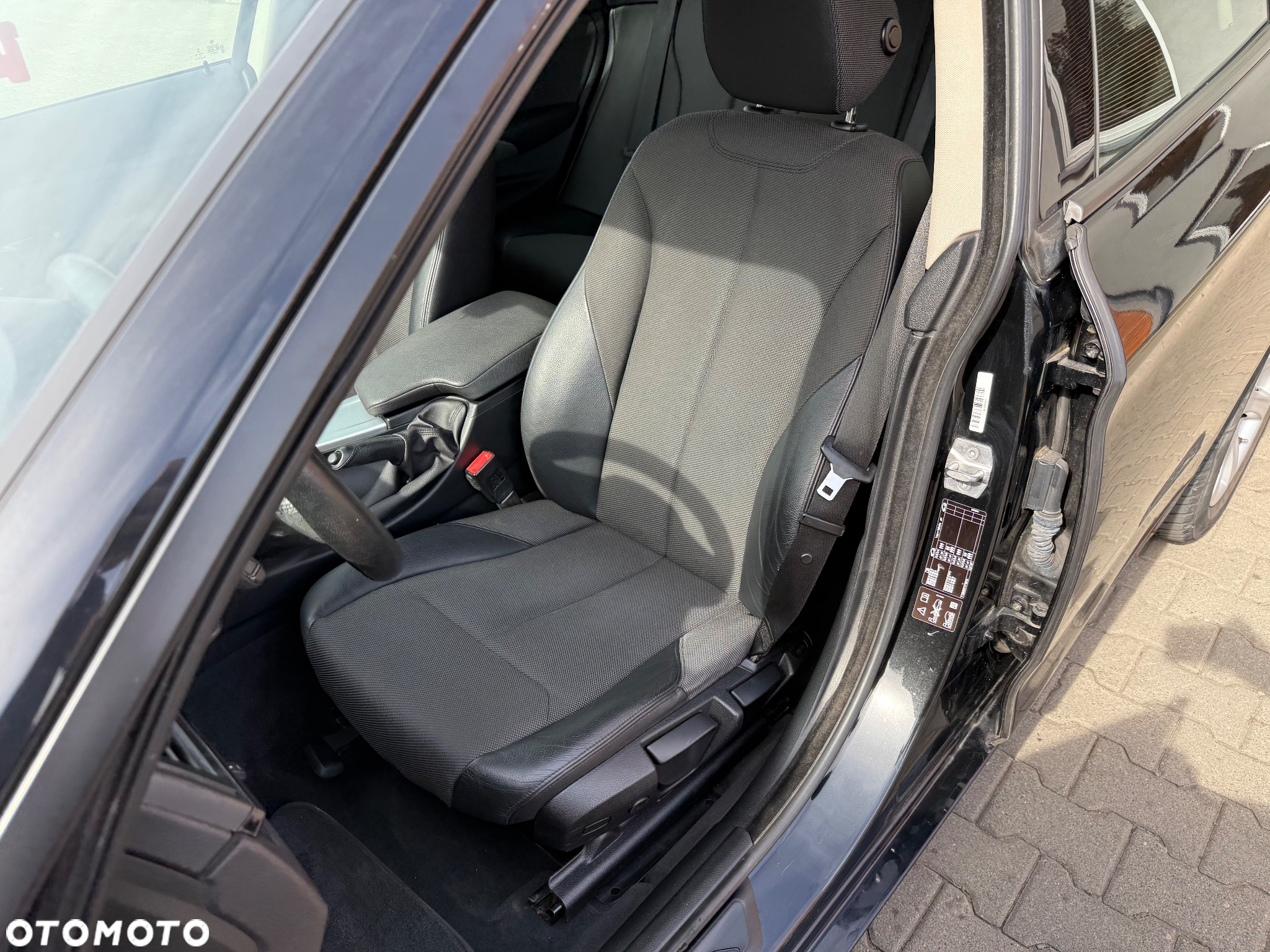 BMW 3GT 320d Luxury Line - 13