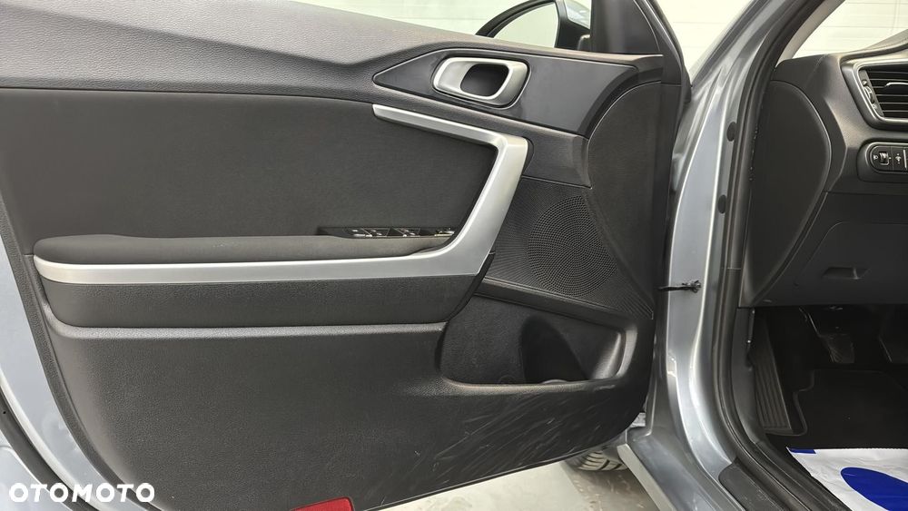 Kia Ceed 1.5 T-GDI M - 11