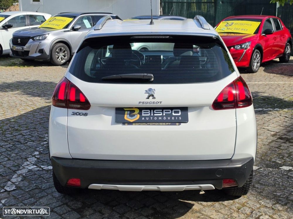 Peugeot 2008 1.2 PureTech Allure EAT6 - 9