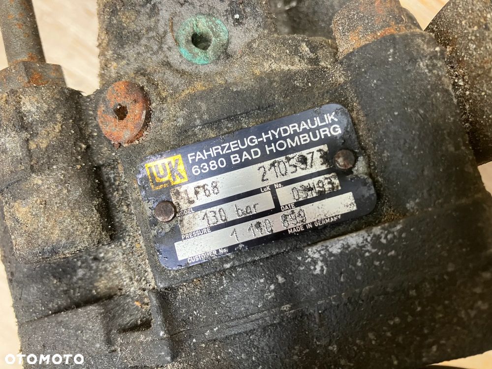 POMPA WSPOMAGANIA BMW E38 M60 V8 E31 E32 E34 LF68 LUK 1091911 1092015 - 16