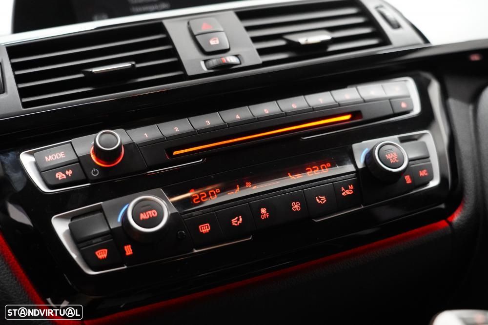 BMW 320 d Touring Auto - 12