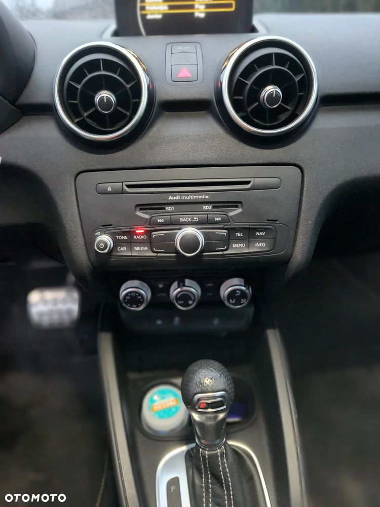 Audi A1 Sportback 1.4 TFSI S tronic S line edition m S line Sportpaket - 11