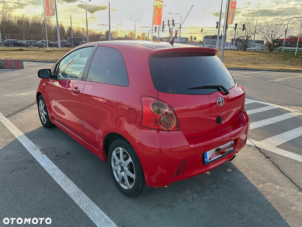 Toyota Yaris 1.8 VVT-i TS - 3