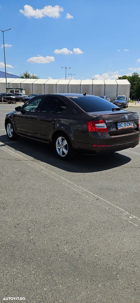 Skoda Octavia 1.8 TSI DSG Style - 4