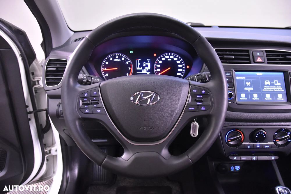 Hyundai i20 - 16