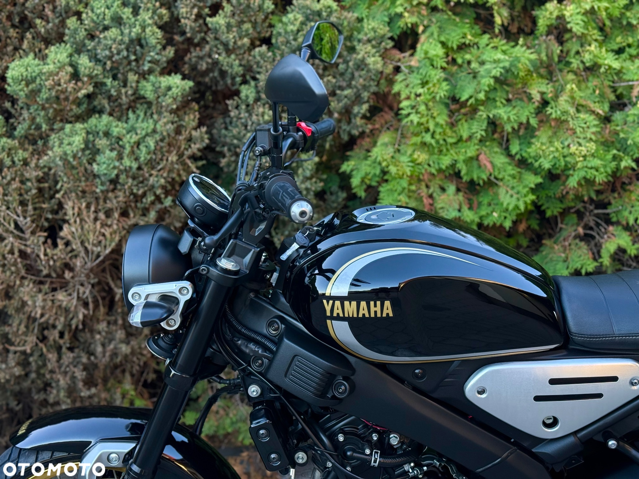 Yamaha XSR - 27