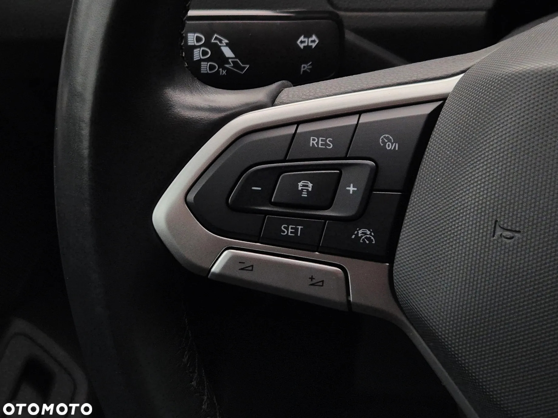 Volkswagen Passat 1.5 TSI EVO Elegance - 27
