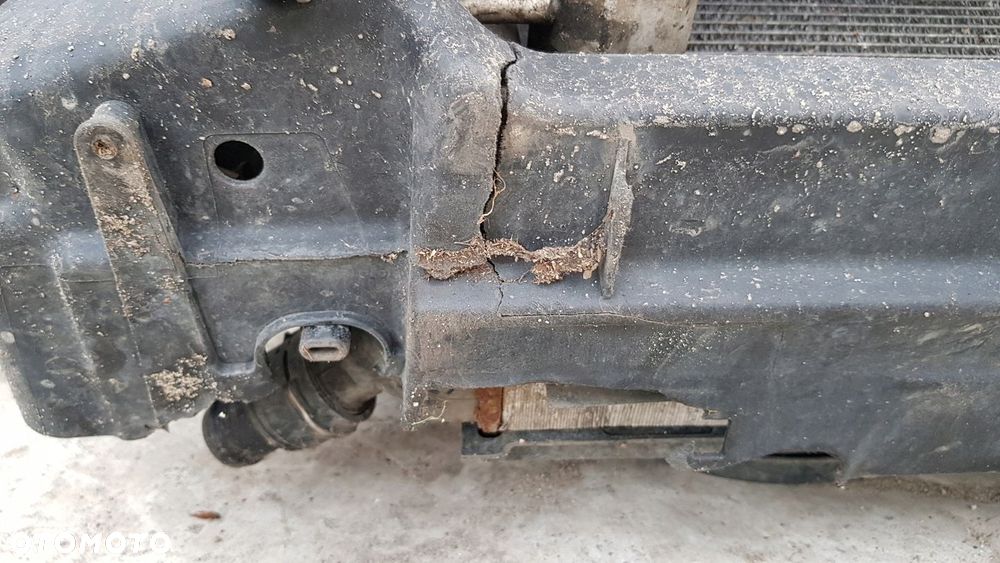 pas przedni VW Passat B6 2.0 TDI - 10