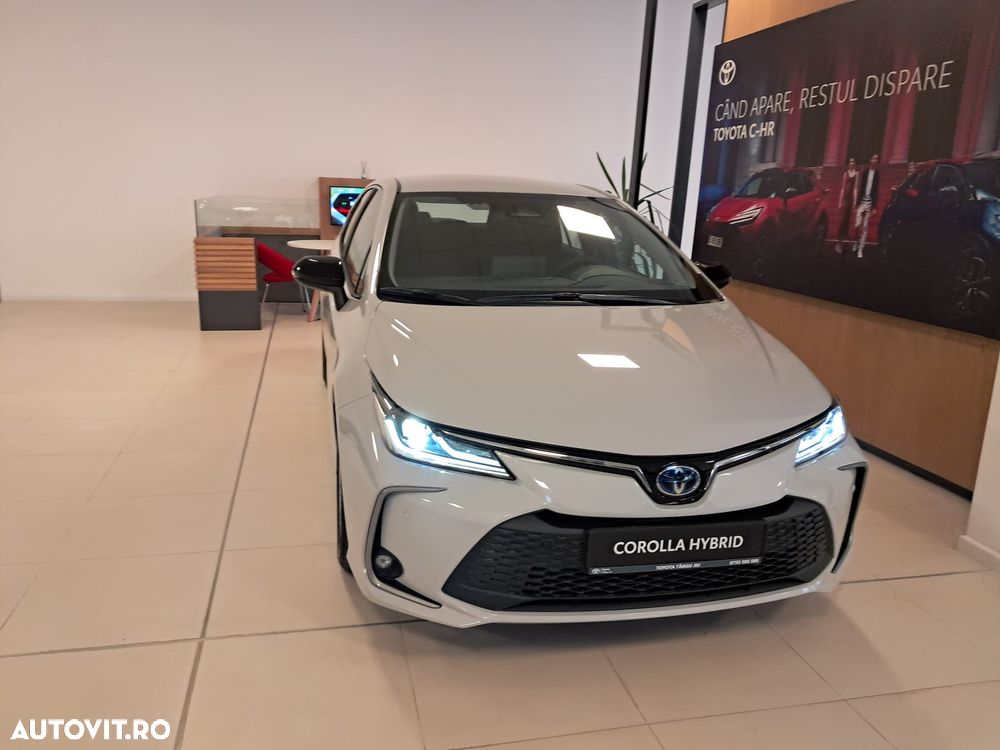 Toyota Corolla 1.8 HSD Business