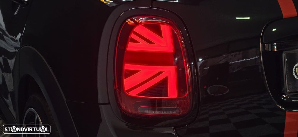 MINI 5 Portas Cooper SD Auto Desportiva - 26