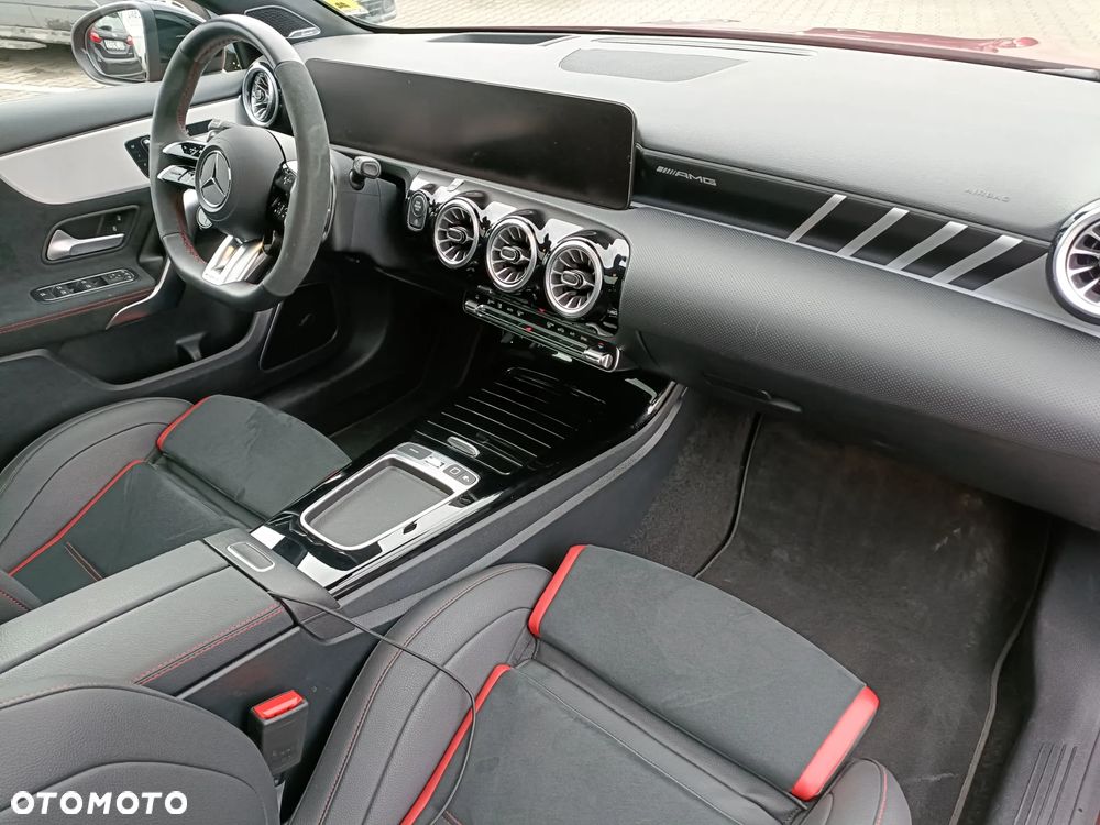 Mercedes-Benz Klasa A 45 S AMG 4-Matic 8G-DCT - 38