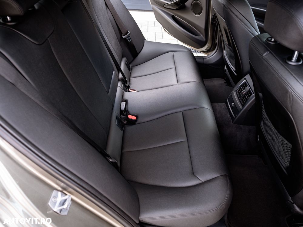 BMW Seria 3 330e iPerformance Sport Line - 29