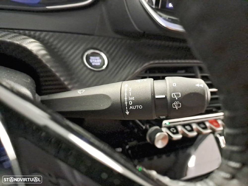 Peugeot 208 - 15