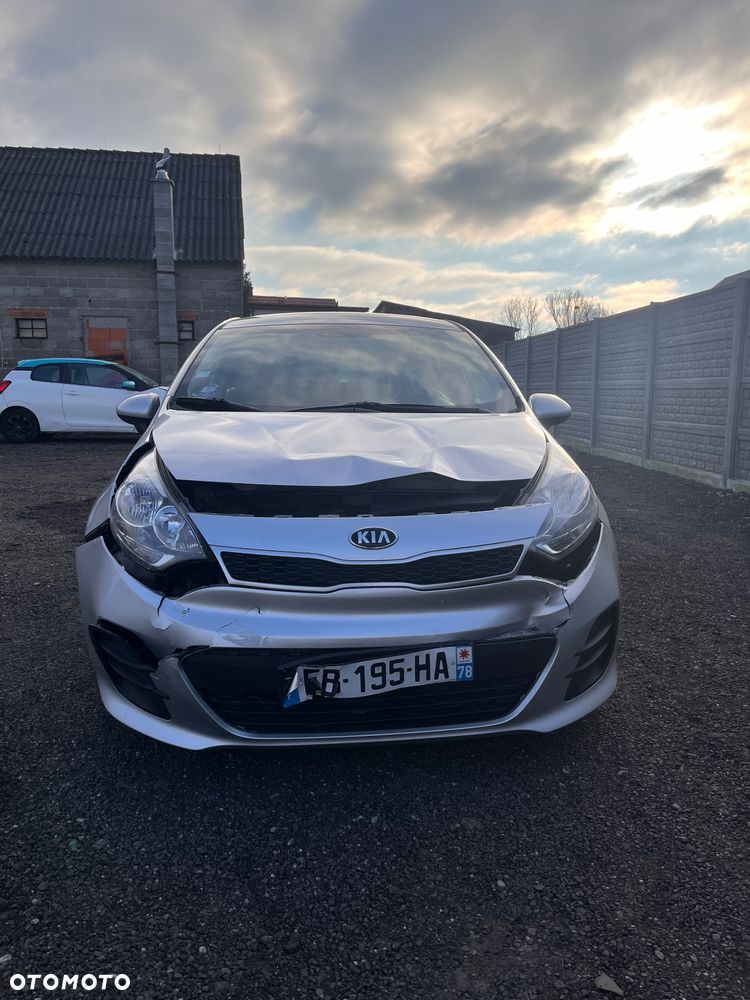 Kia Rio - 2