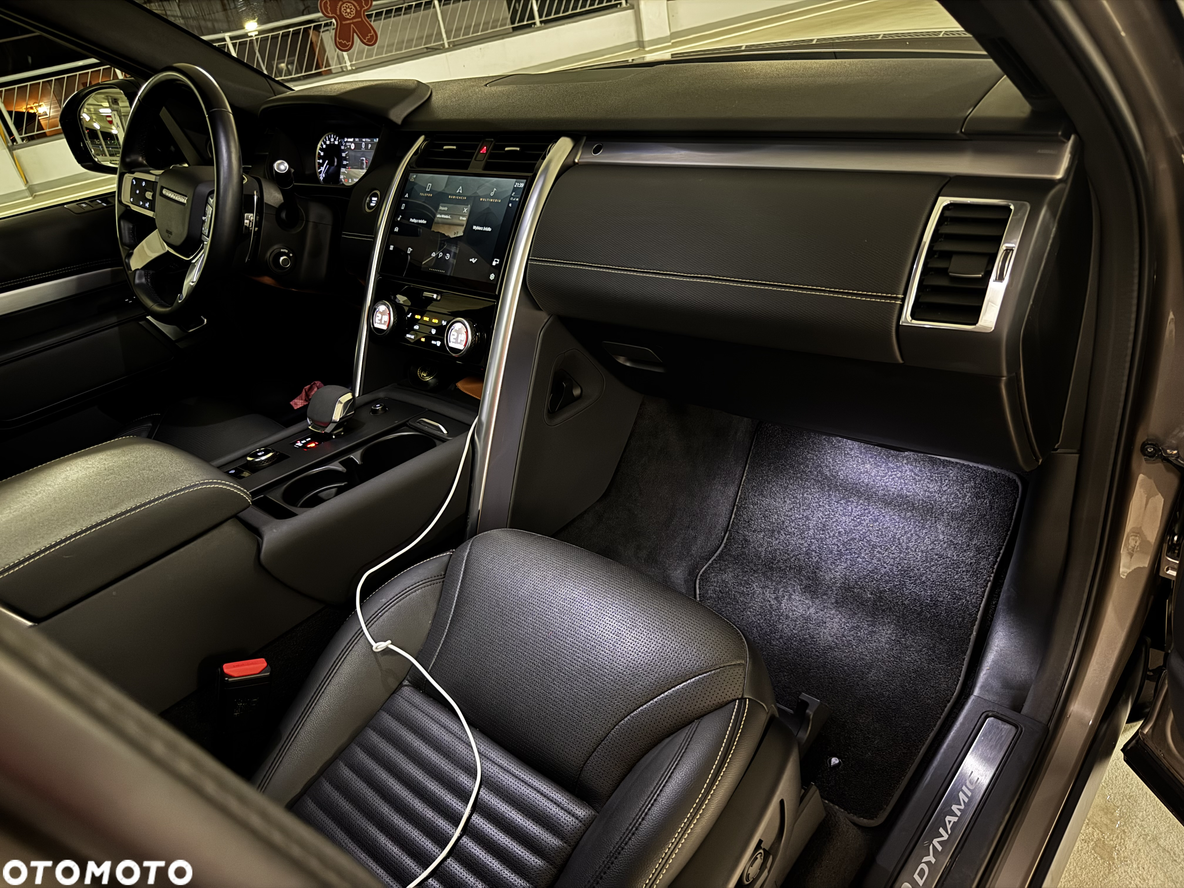 Land Rover Discovery - 17