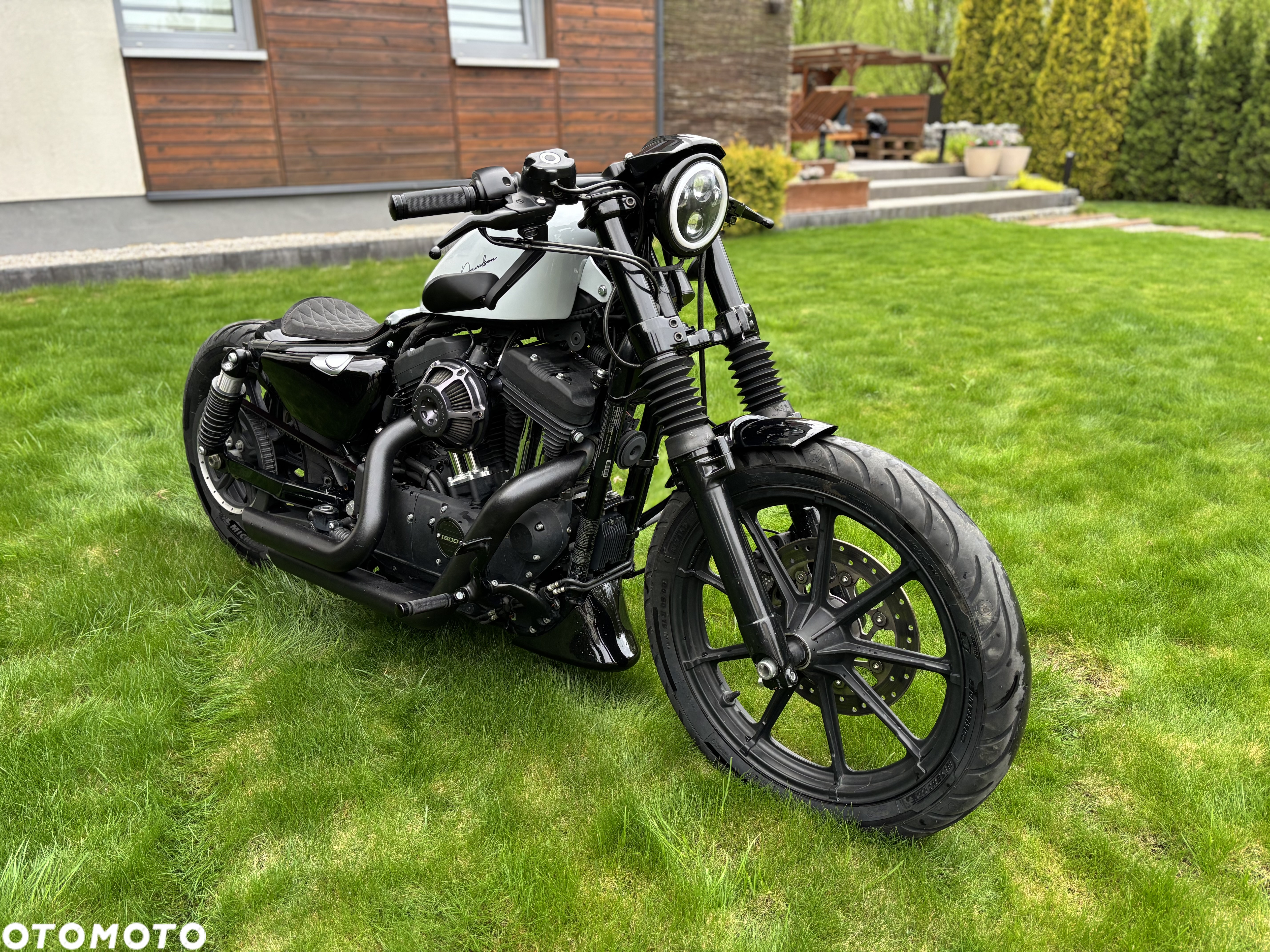 Harley-Davidson Sportster Iron 1200 - 20