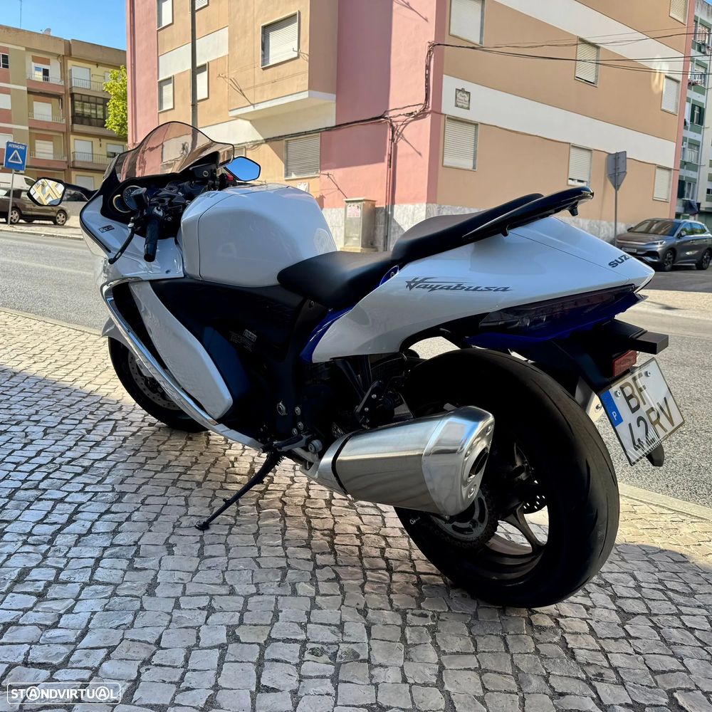 Suzuki Hayabusa GSX 1300 R - 28