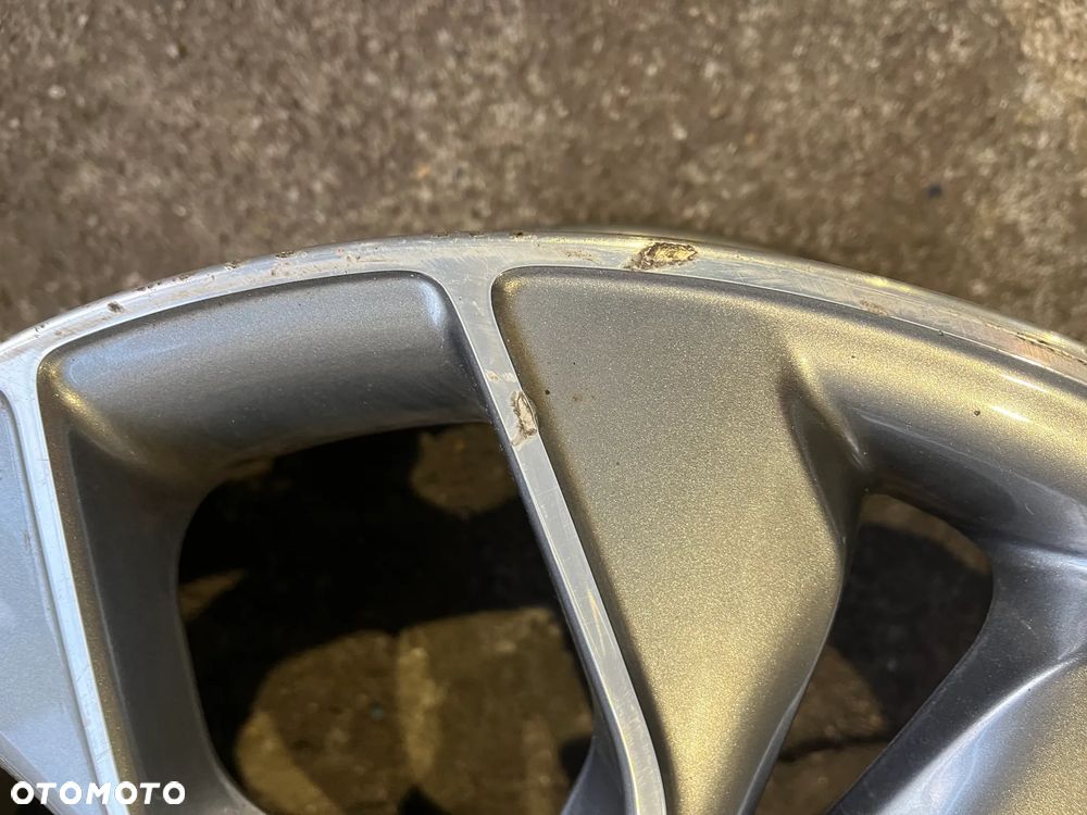 Felgi Hyundai 5x114,3 7,5J x 18 ET 55 52910-G4400 1szt. - 4