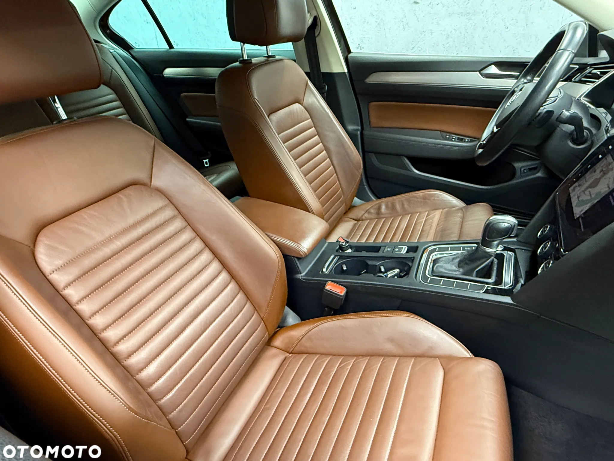 Volkswagen Passat - 8