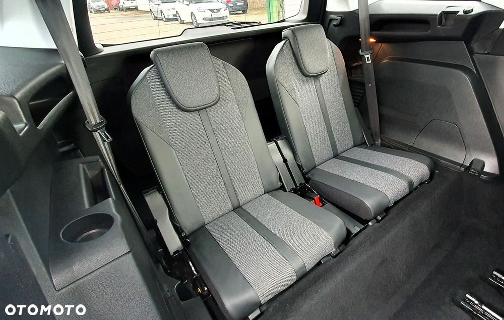 Peugeot 5008 - 26