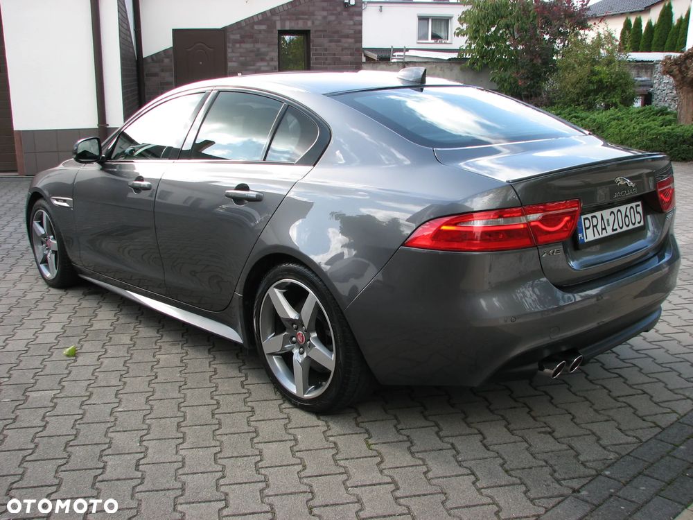 Jaguar XE 20d R-Sport - 6