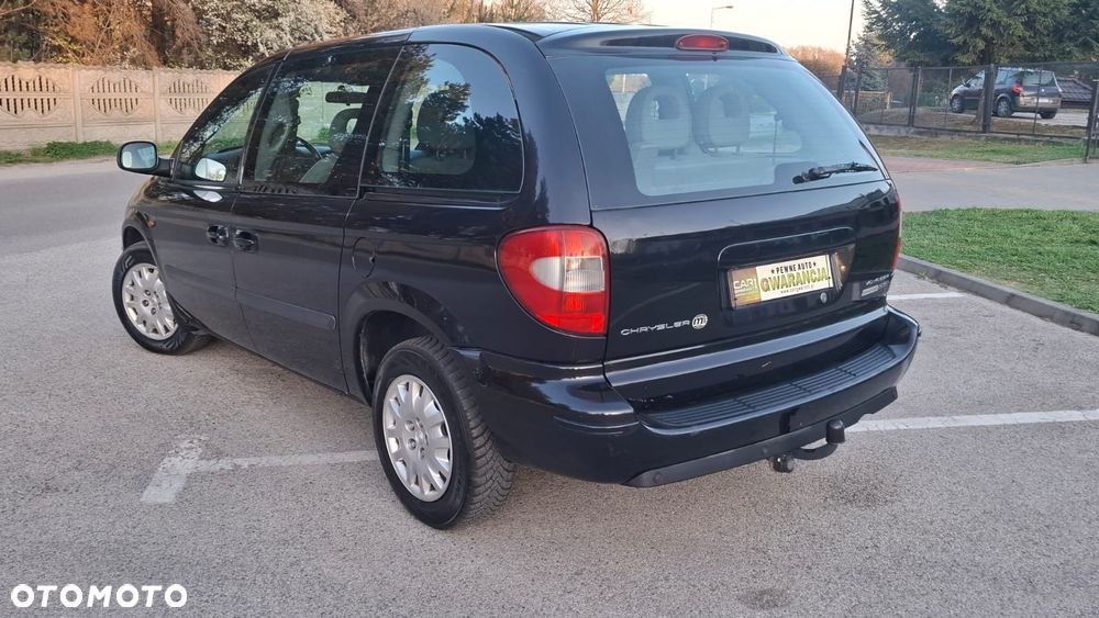 Chrysler Voyager 2.4 SE - 6