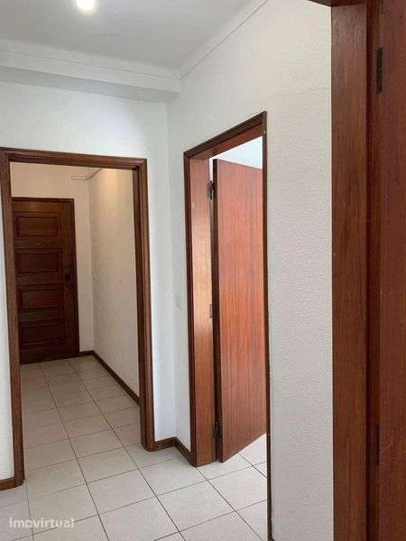 Arrendar t2 mobilado em Montijo - Grande imagem: 2/9