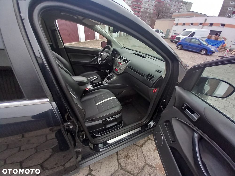 Ford Kuga 2.0 TDCi 2x4 Titanium - 37