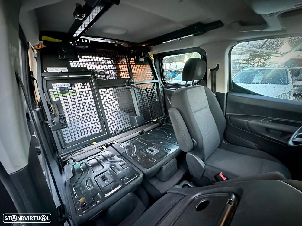 Toyota Proace City 1.5D L2 Exclusive - 11