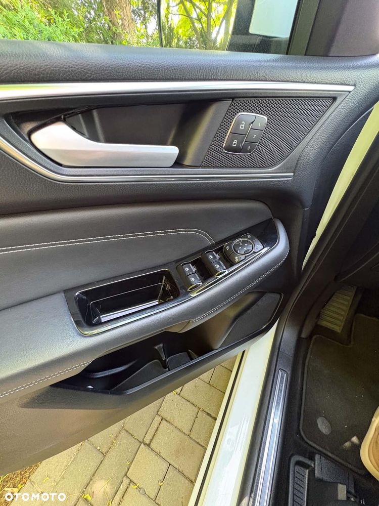 Ford S-Max 2.0 EcoBlue Titanium - 13