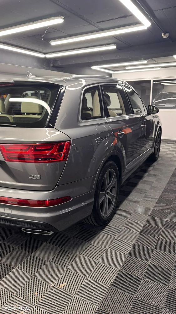 Audi Q7 3.0 TDI quattro S-line Tiptronic 7L - 16