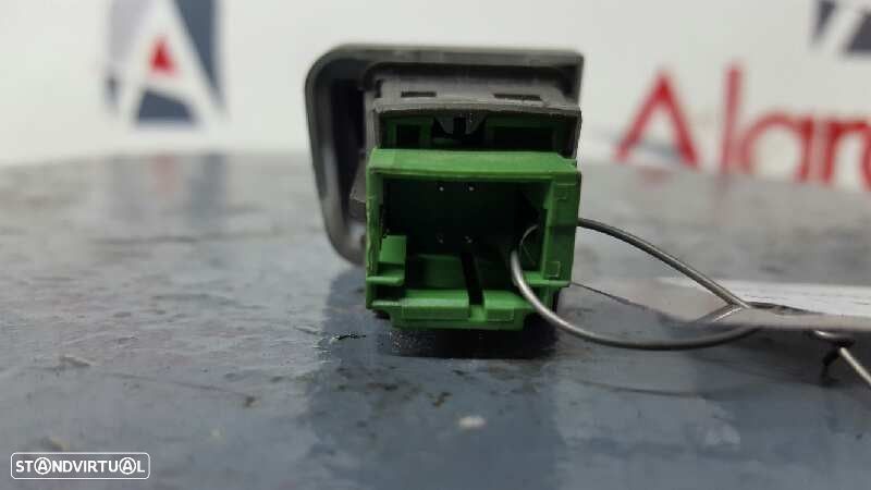 CONTROLE DE BLOQUEIO DE PORTA PEUGEOT 2008 (--.2013->) ALLURE - 2