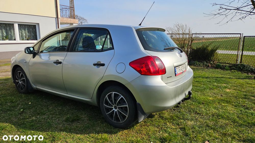 Toyota Auris 1.4 D-4D Luna - 8