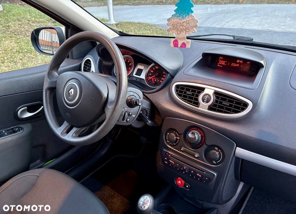 Renault Clio - 8