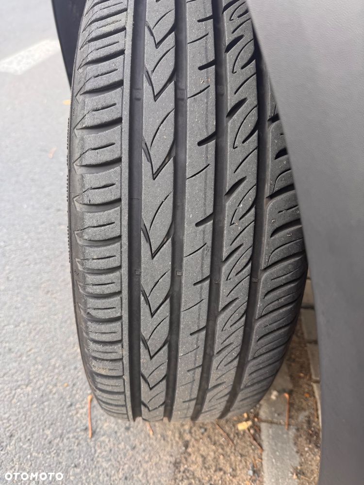 Hyundai Tucson 1.6 GDI BlueDrive Style 2WD - 16