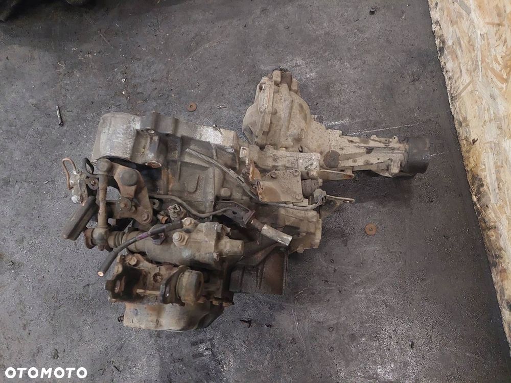 SKRZYNIA BIEGÓW + REDUKTOR TOYOTA RAV4 II 2.0 D4D MANUAL 5 BIEGÓW - 5