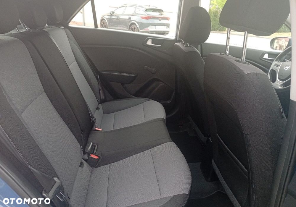 Hyundai i20 - 15