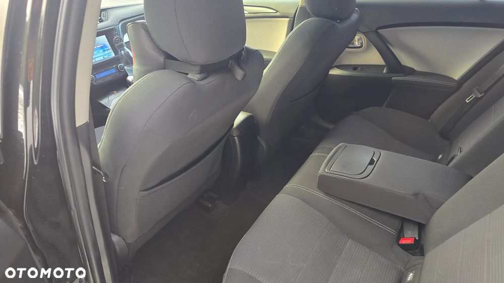 Toyota Avensis 2.0 D-4D Premium - 8