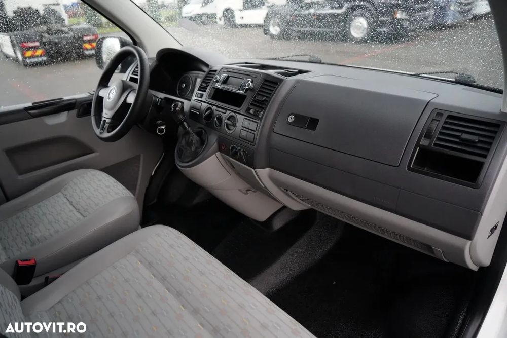 Volkswagen TRAFIC ITRANSPORTER / T5 / AUTOBUS / 9 LOCURI / IMPORTATII / AUTOBUZ / 9 LOCURI / 2022 / PRIMUL PROPRIETAR / REVIZAT - 28